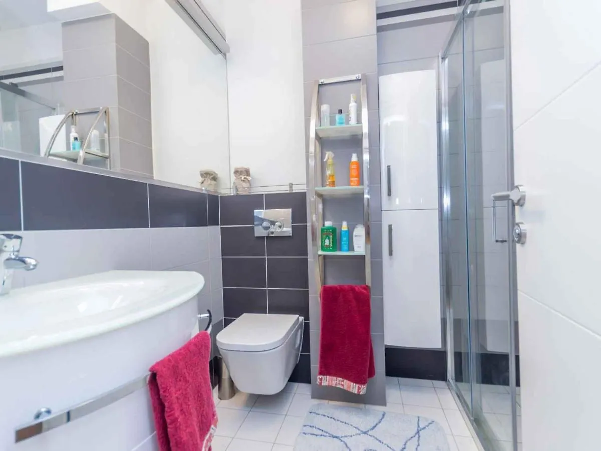 Apartment In Njivice - Insel Krk 42230 0*,  Croatia